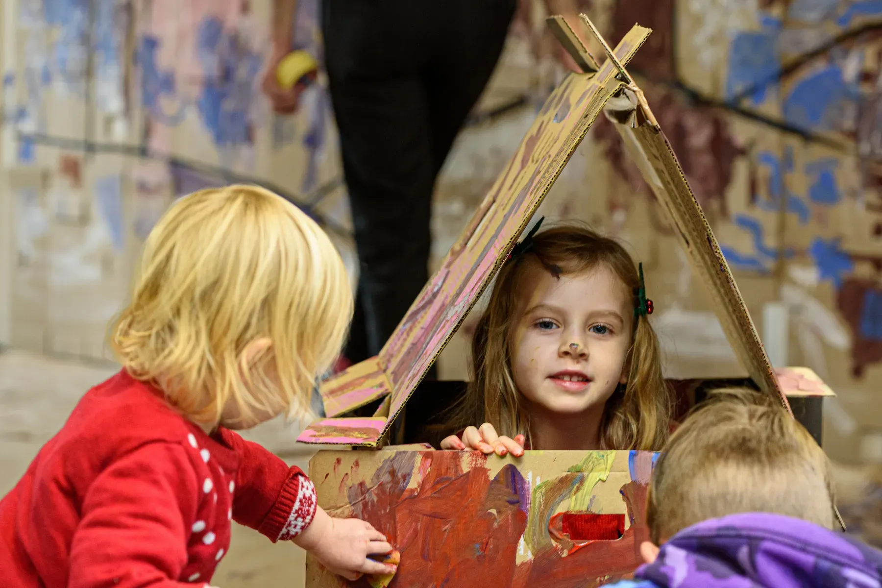 Mini Makers: Messy Play