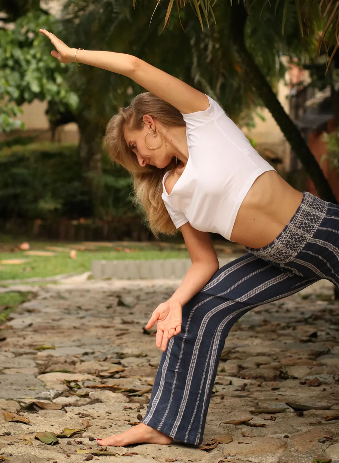 Sunset Yoga – Flow and Reset mit Sindy