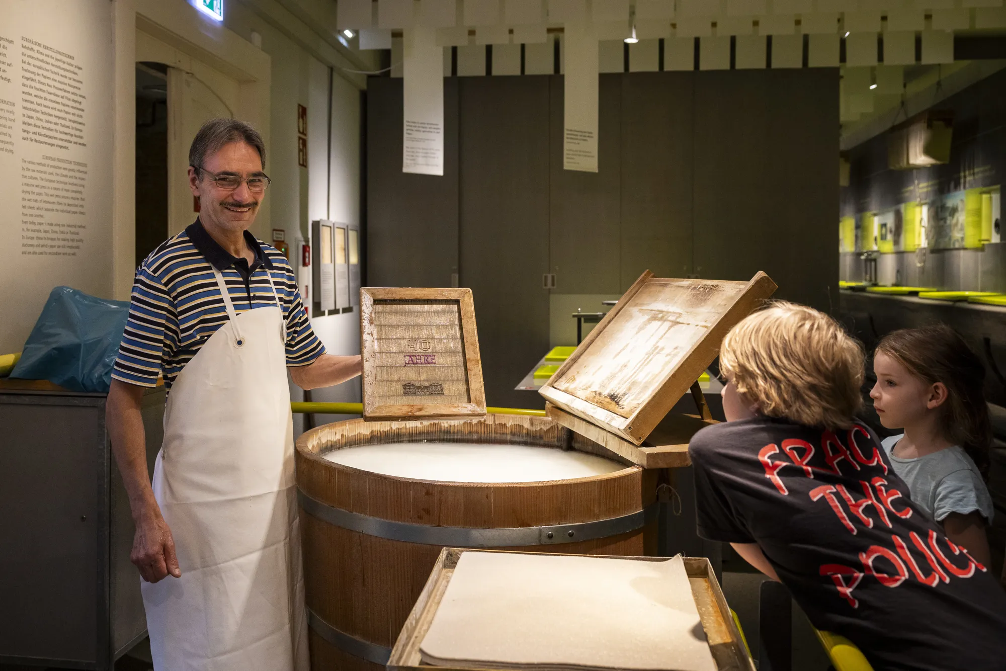 Workshop Einfach machen: Papier schöpfen